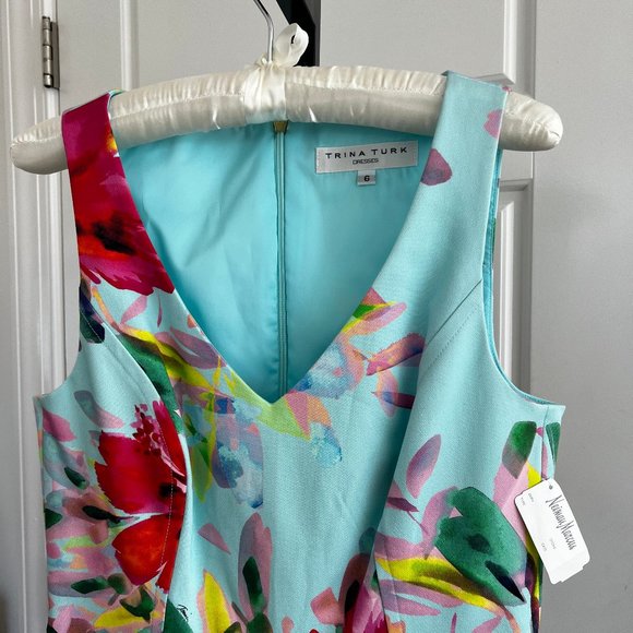 Trina Turk size 6 fit and flare blue floral dress - Picture 4 of 9